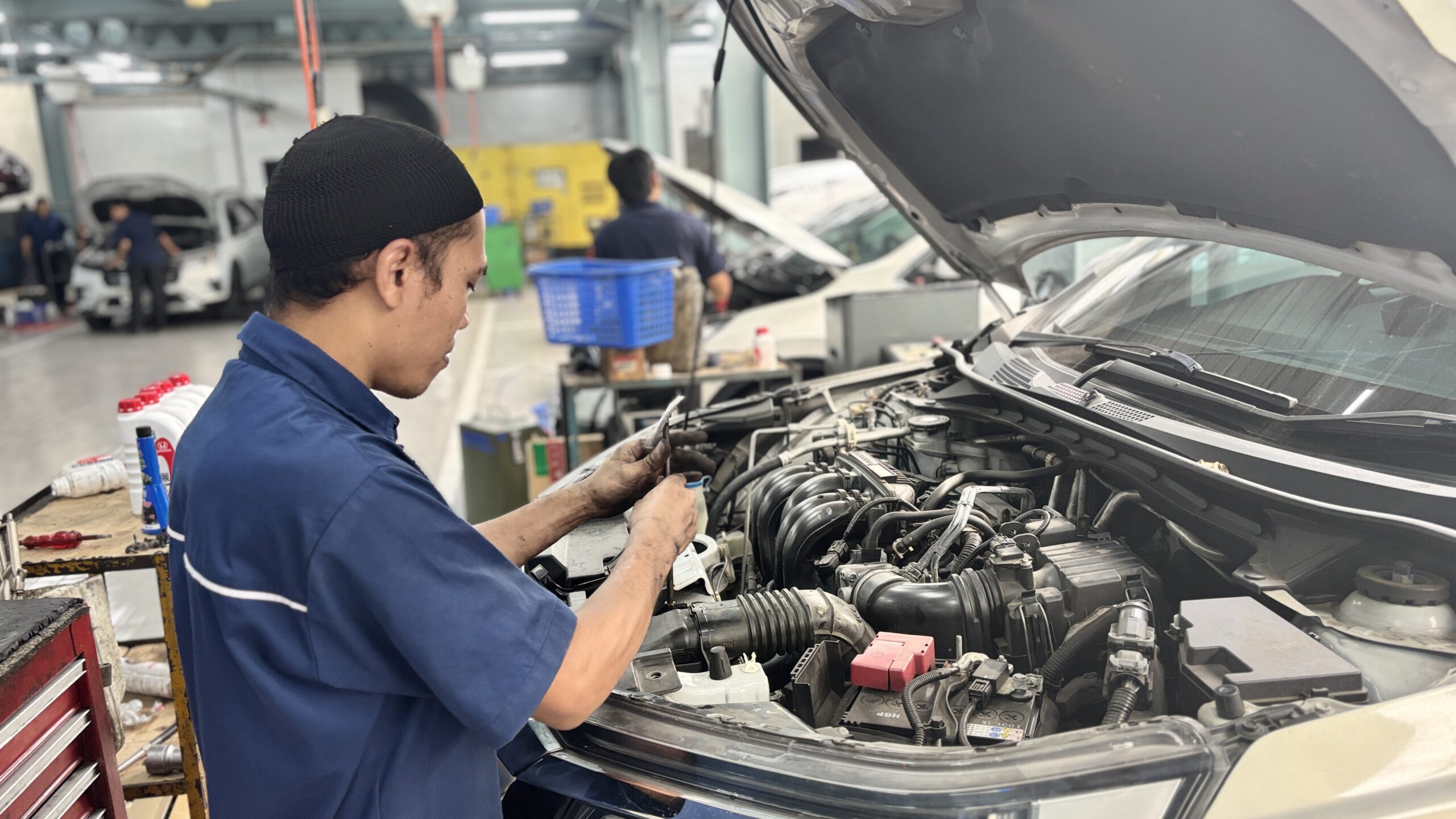 Mitos atau Fakta: Apakah Mobil Listrik Benar-Benar Bebas Bebas Dari Oli?